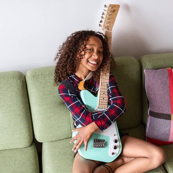 Loog Pro 6 Electric (2024 Model) Guitars