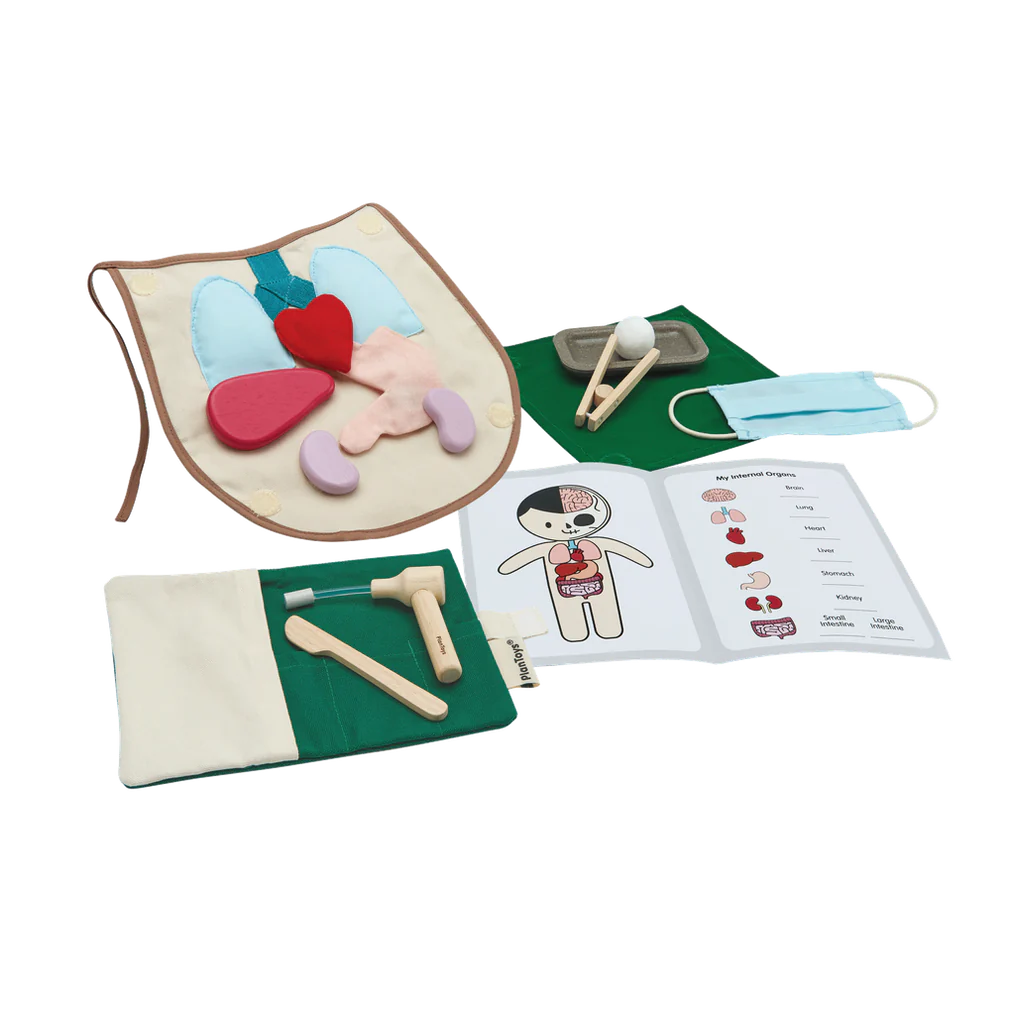PlanToys Surgeon Set Toys