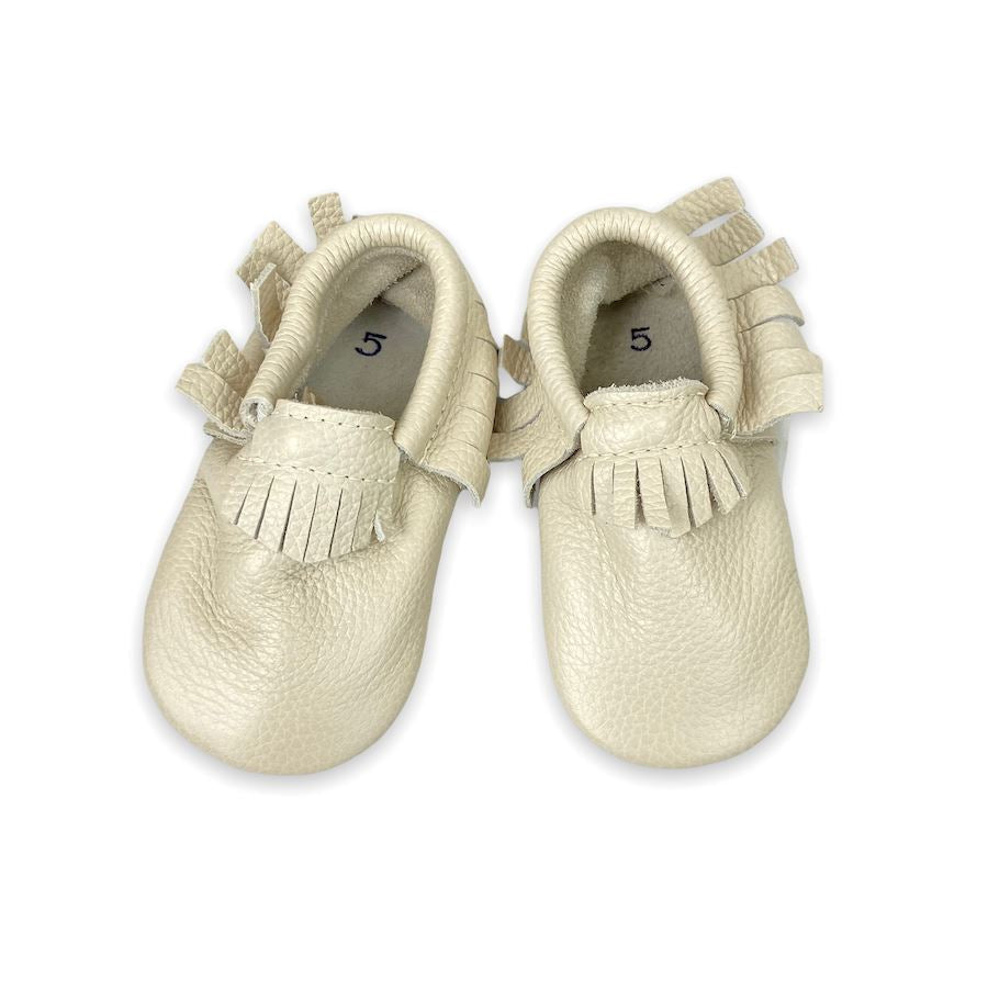 Freshly picked sale moccasins sizing