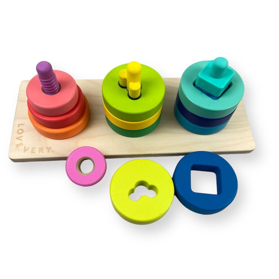 http://toycycle.co/cdn/shop/products/lovevery-twist-pivot-pattern-puzzle-diapering-453129.jpg?v=1688008186