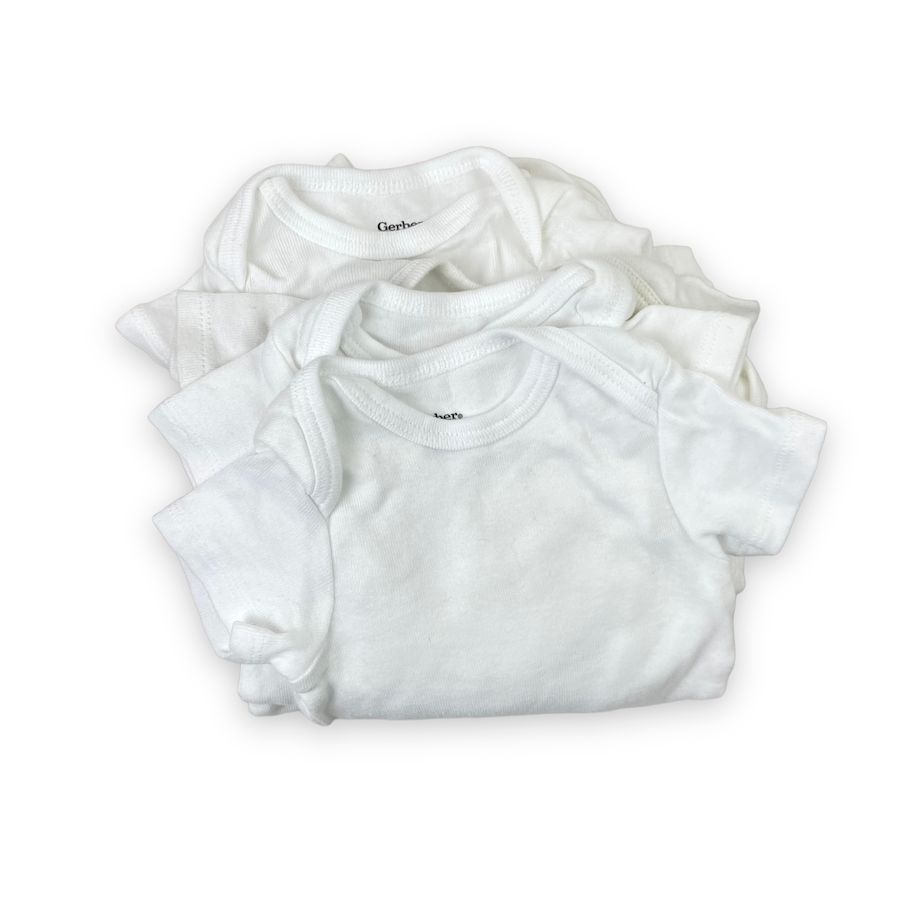Newborn White Onesies Gerber & Cloud Island