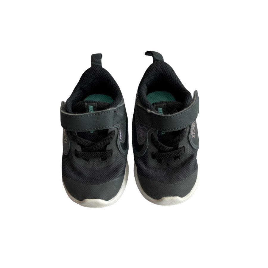 Nike Gray Downshifter Shoes Sz 4