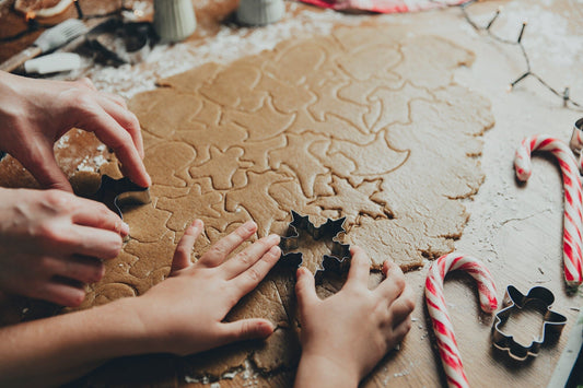 Make gingerbread cookies with kids recipe for family baking