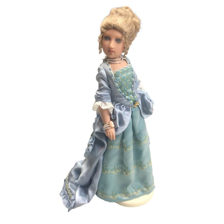 DOLLS & ACTION FIGURES