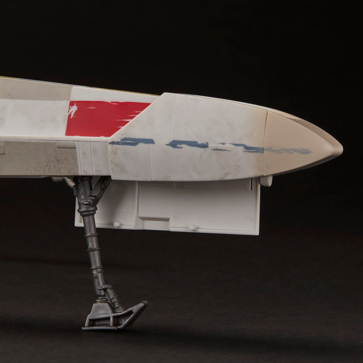 Star Wars Vintage Collection Luke Skywalker Red 5 X-Wing E6137