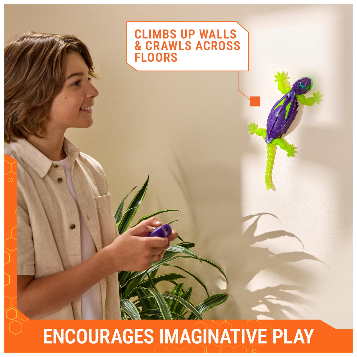 HEX BOTS Glow-in-the-Dark Wall Crawler Gecko Remote Control Toy