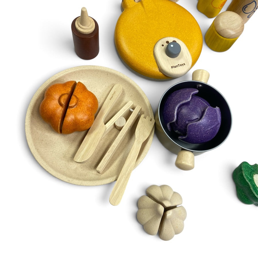 PlanToys Kitchen and Play Food Bundle