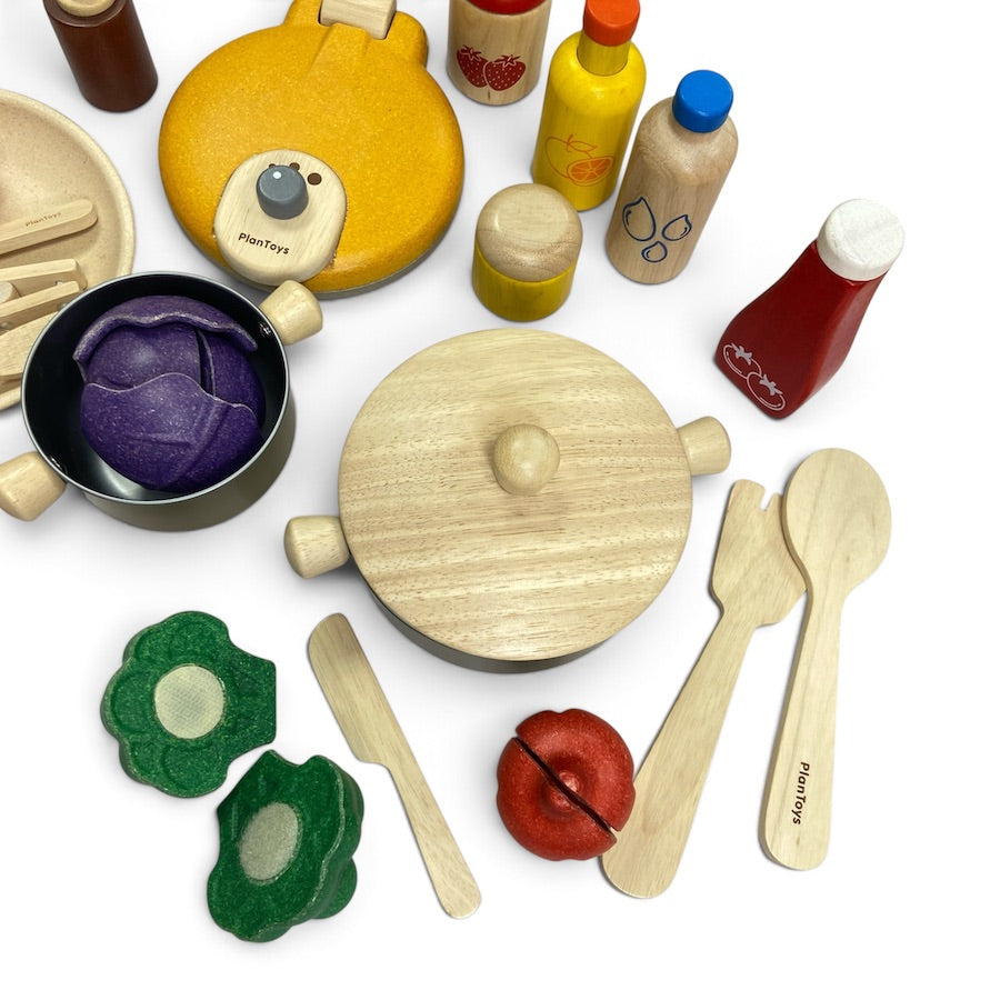 PlanToys Kitchen and Play Food Bundle