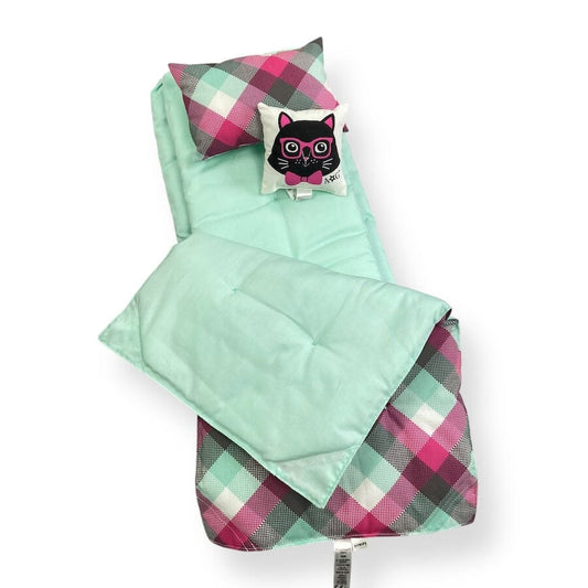 American Girl - American Girl Comforter Set with Pillows