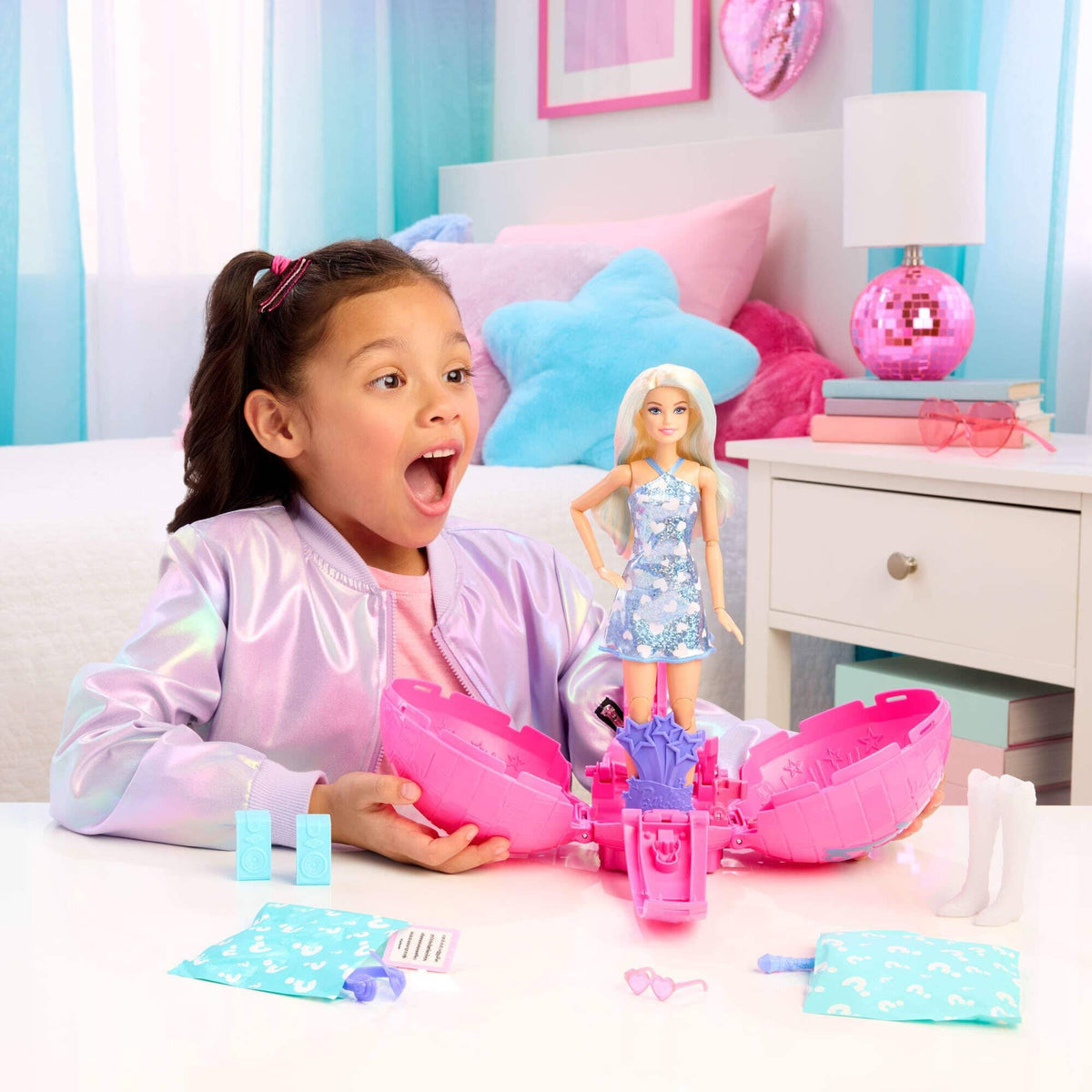Barbie Team Roll and Reveal Pop Star Doll JMK19