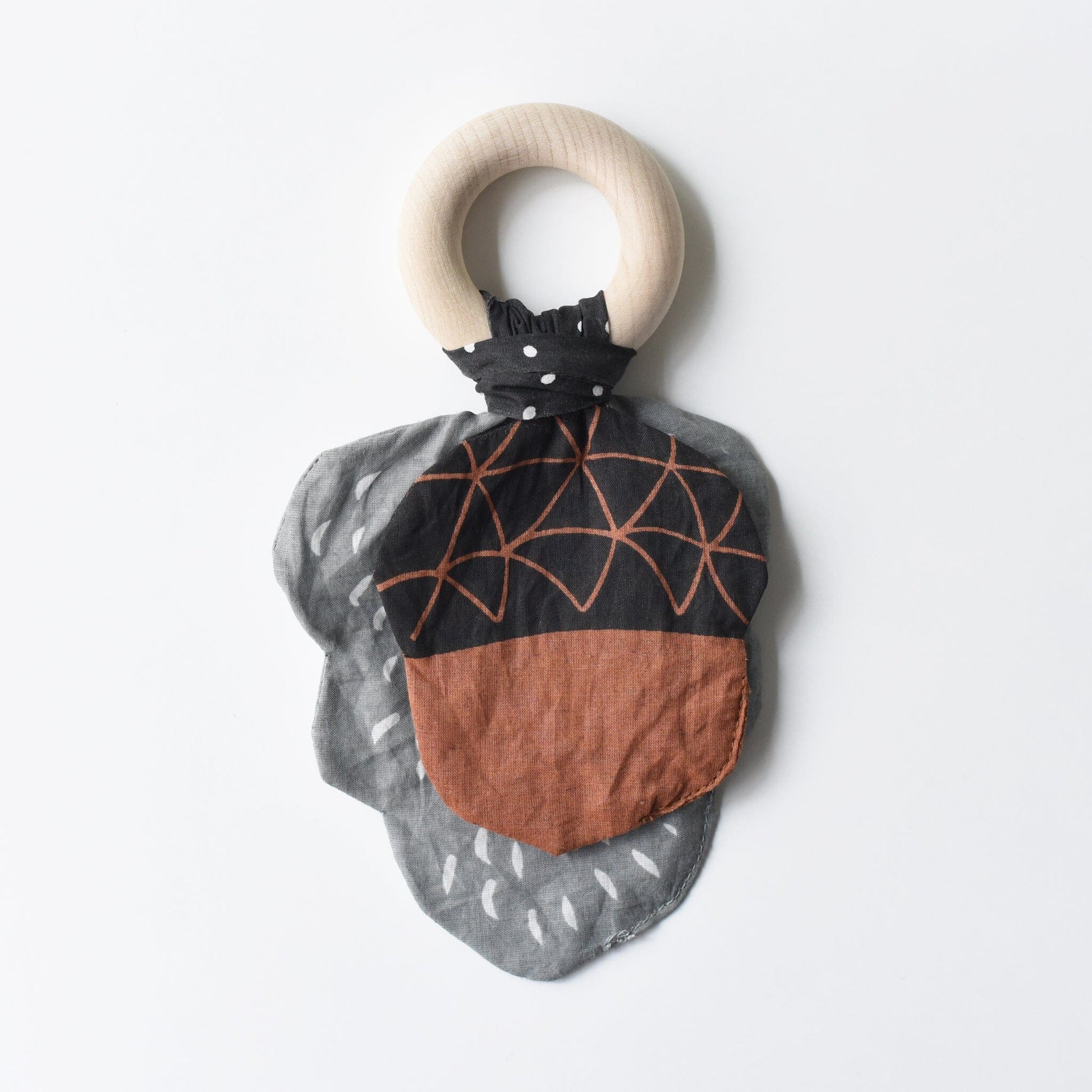 Wee Gallery - Crinkle Teether - Acorn