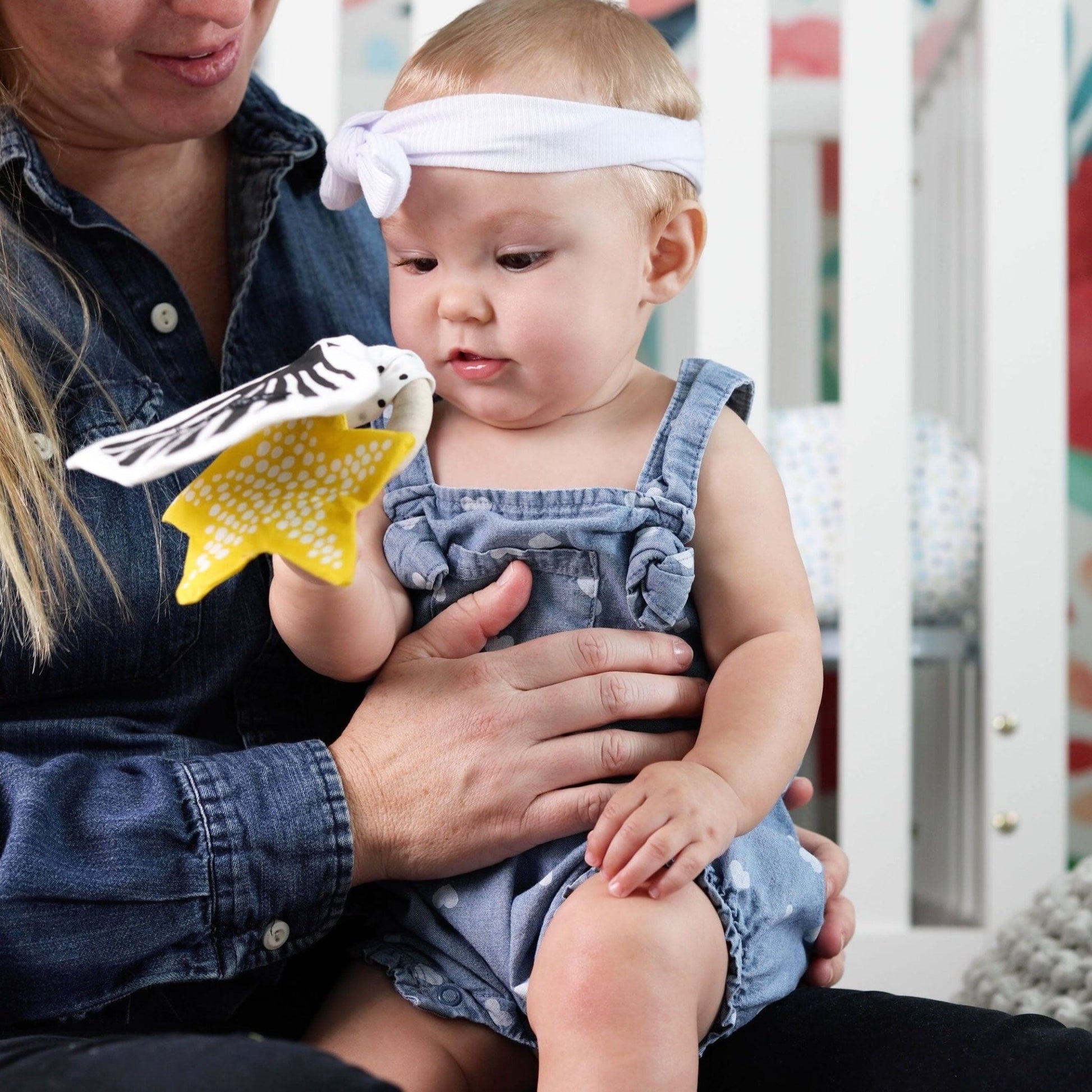 Wee Gallery - Crinkle Teether - Starfish