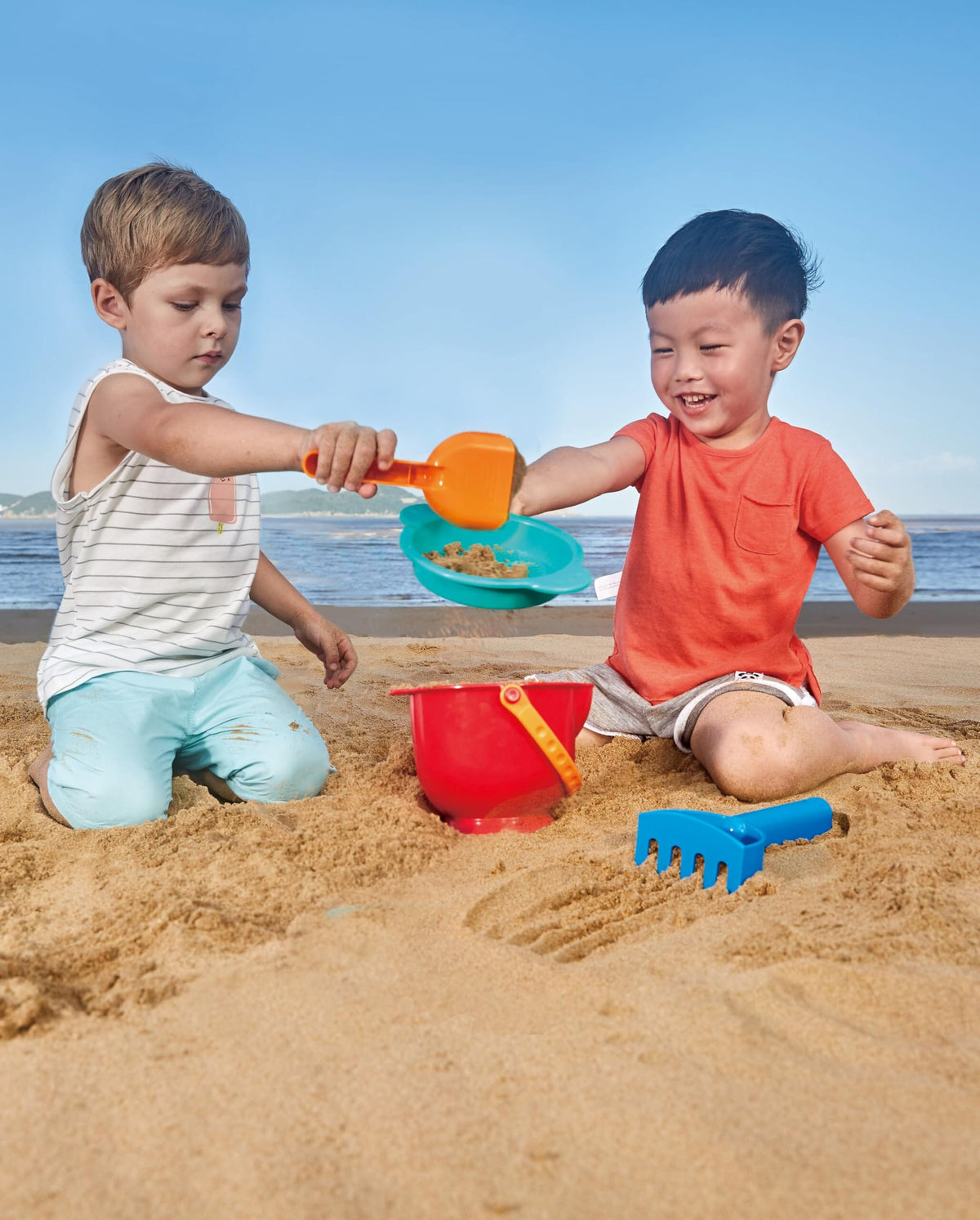 Hape Beach Basics Sand Toy Set E4056
