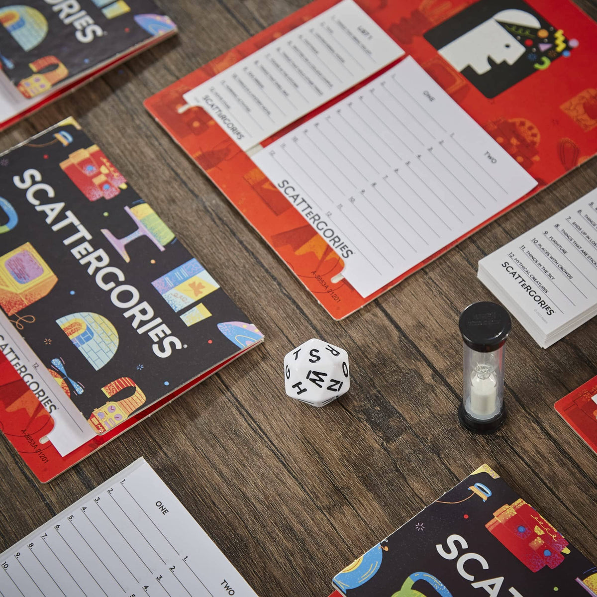 Hasbro Gaming Scattergories Classic Game F6795
