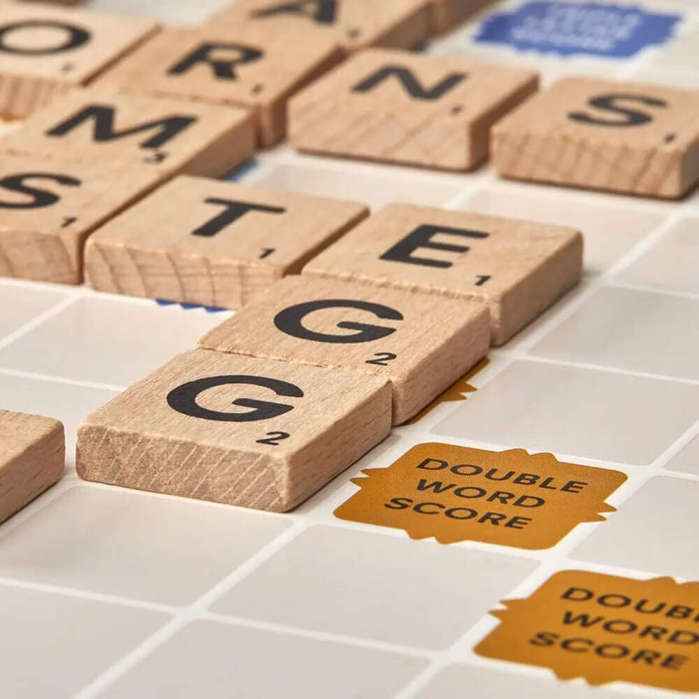 Hasbro Gaming Scrabble Board Game F4204