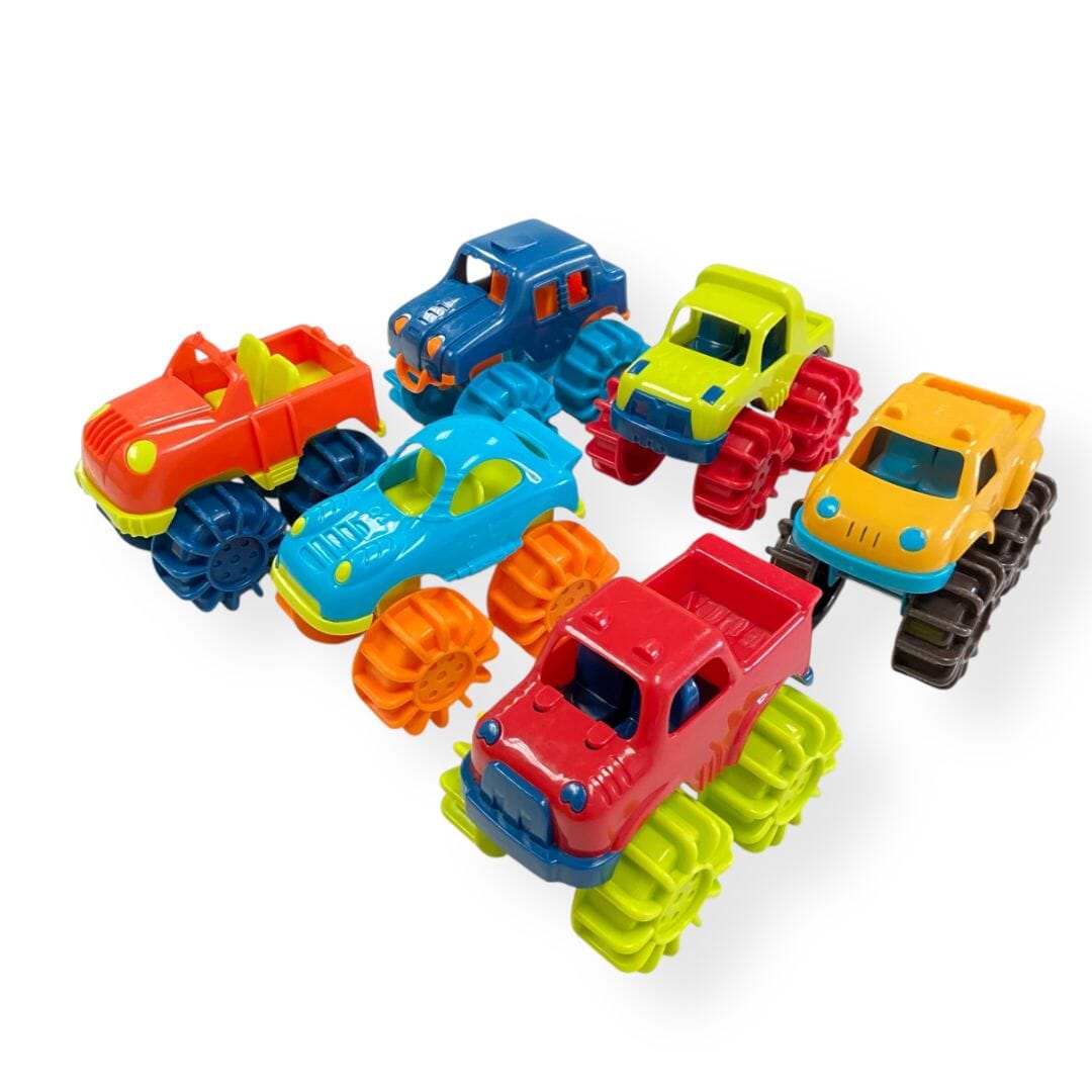 TOYCYCLE - Little People Dump Truck Bundle