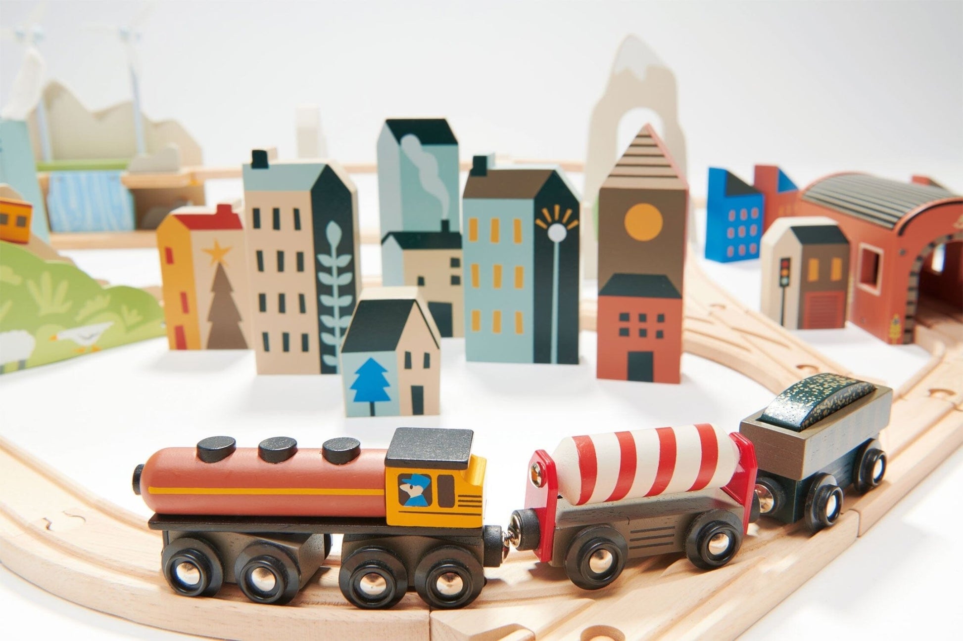 Tender Leaf - Mountain View Train Set