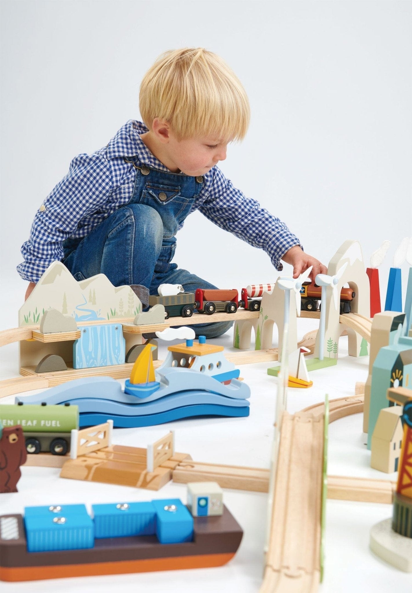 Tender Leaf - Mountain View Train Set