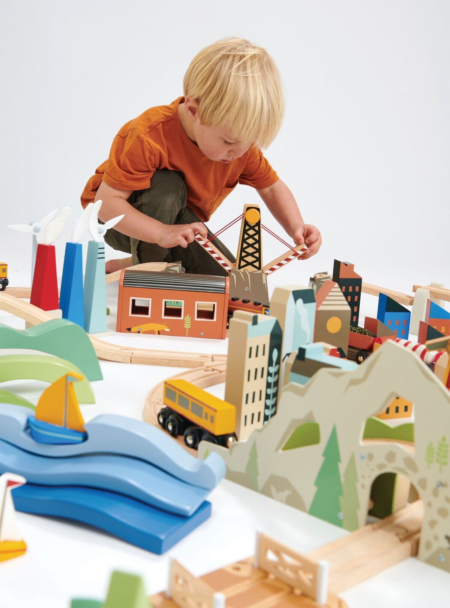 Tender Leaf - Mountain View Train Set