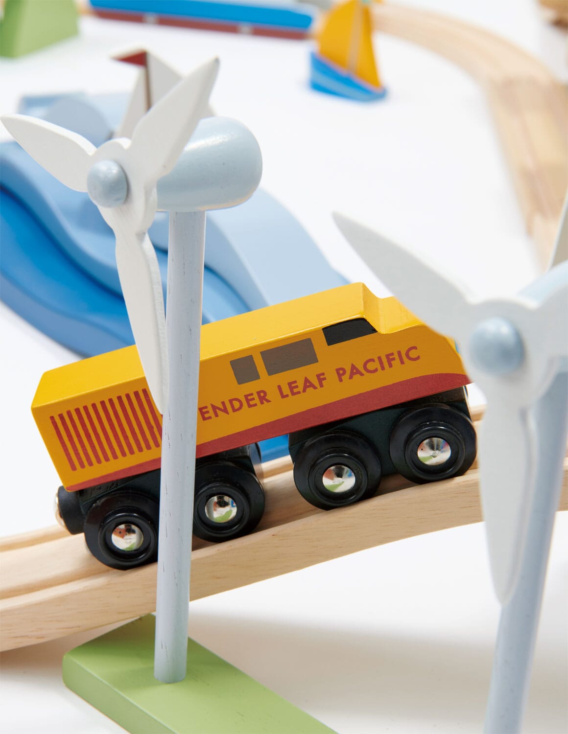Tender Leaf - Mountain View Train Set