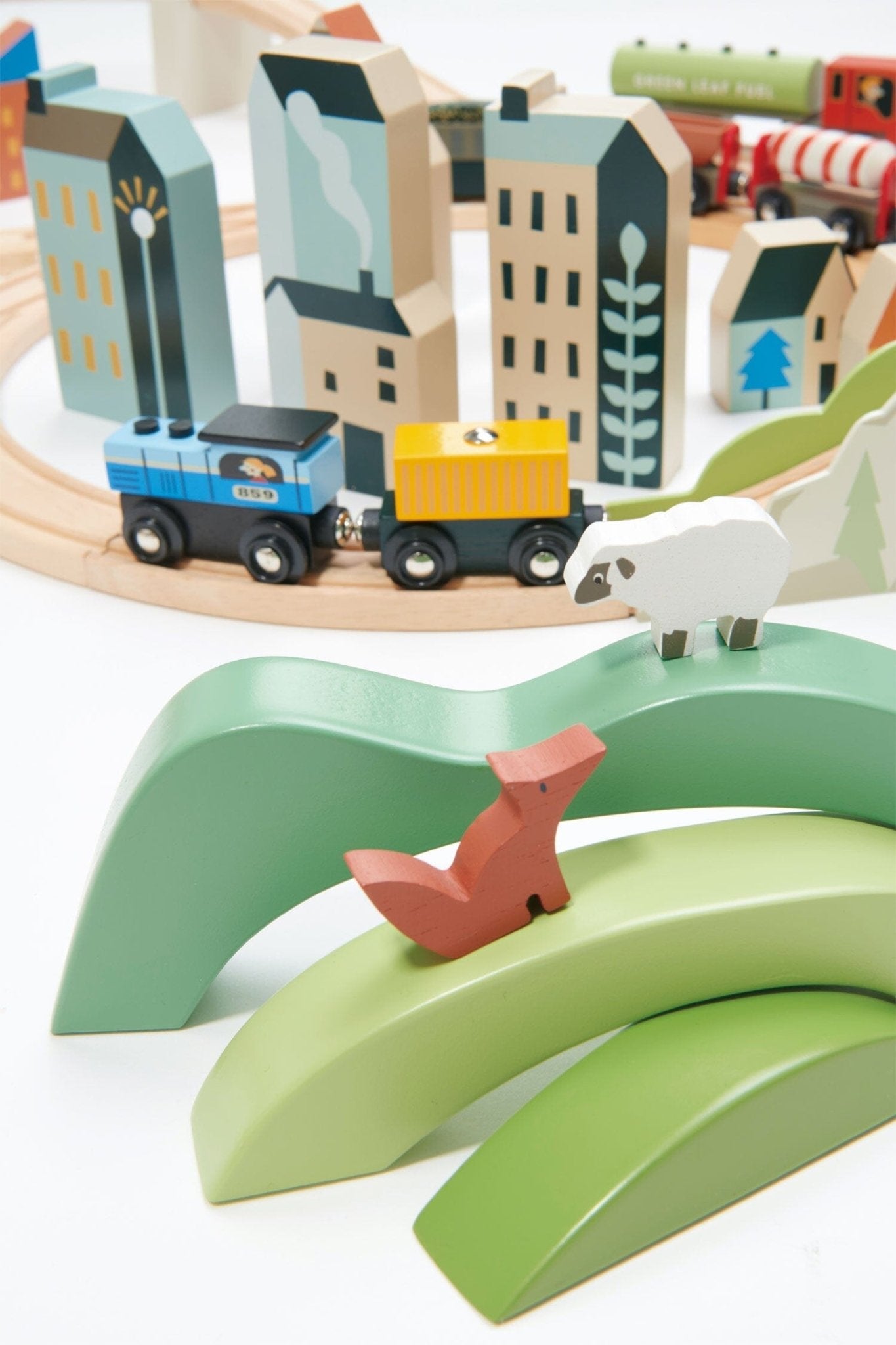 Tender Leaf - Mountain View Train Set