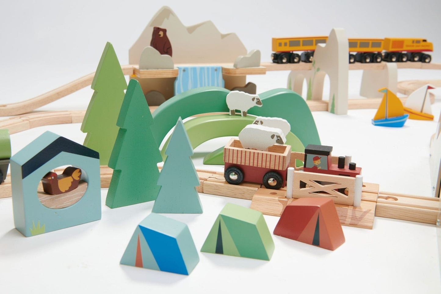 Tender Leaf - Mountain View Train Set