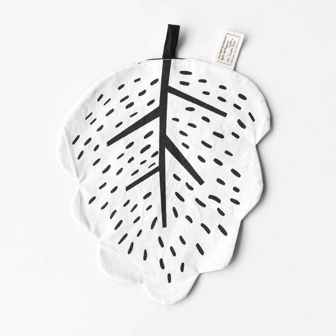 Wee Gallery - Organic Crinkle Toy - Leaf