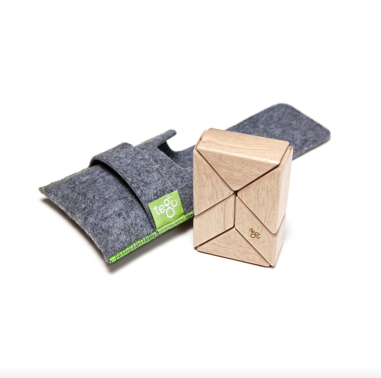 Pocket Pouch Prism <br>Magnetic Wooden Blocks <br>6 pieces Natural 