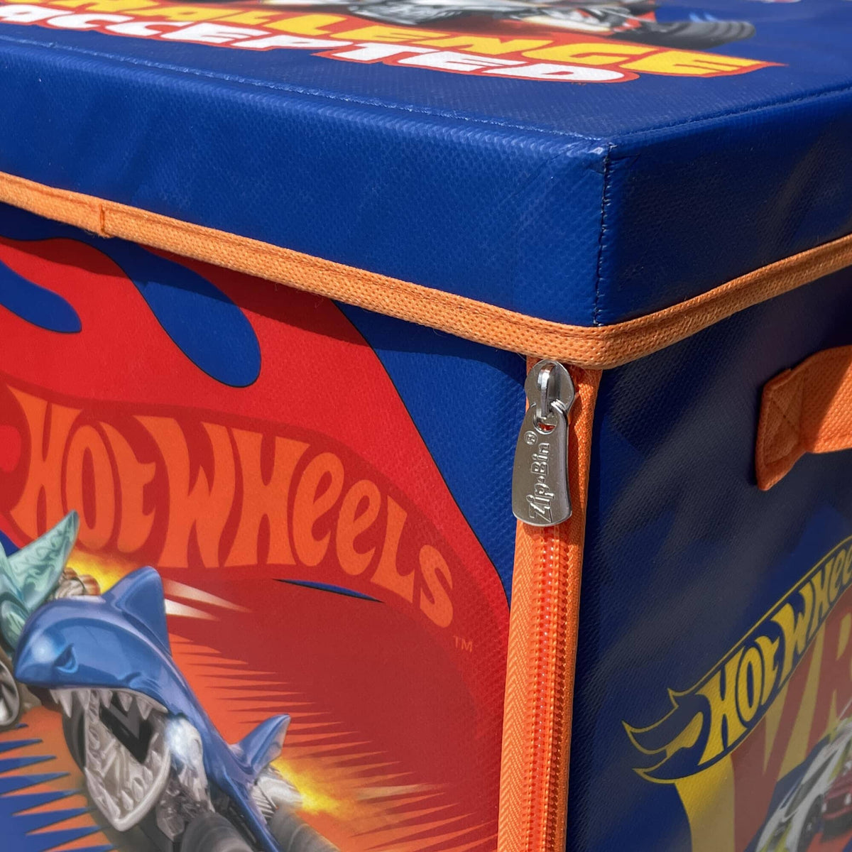 Tara Toy Hot Wheels ZipBin 300 Car Storage Cube & Playmat