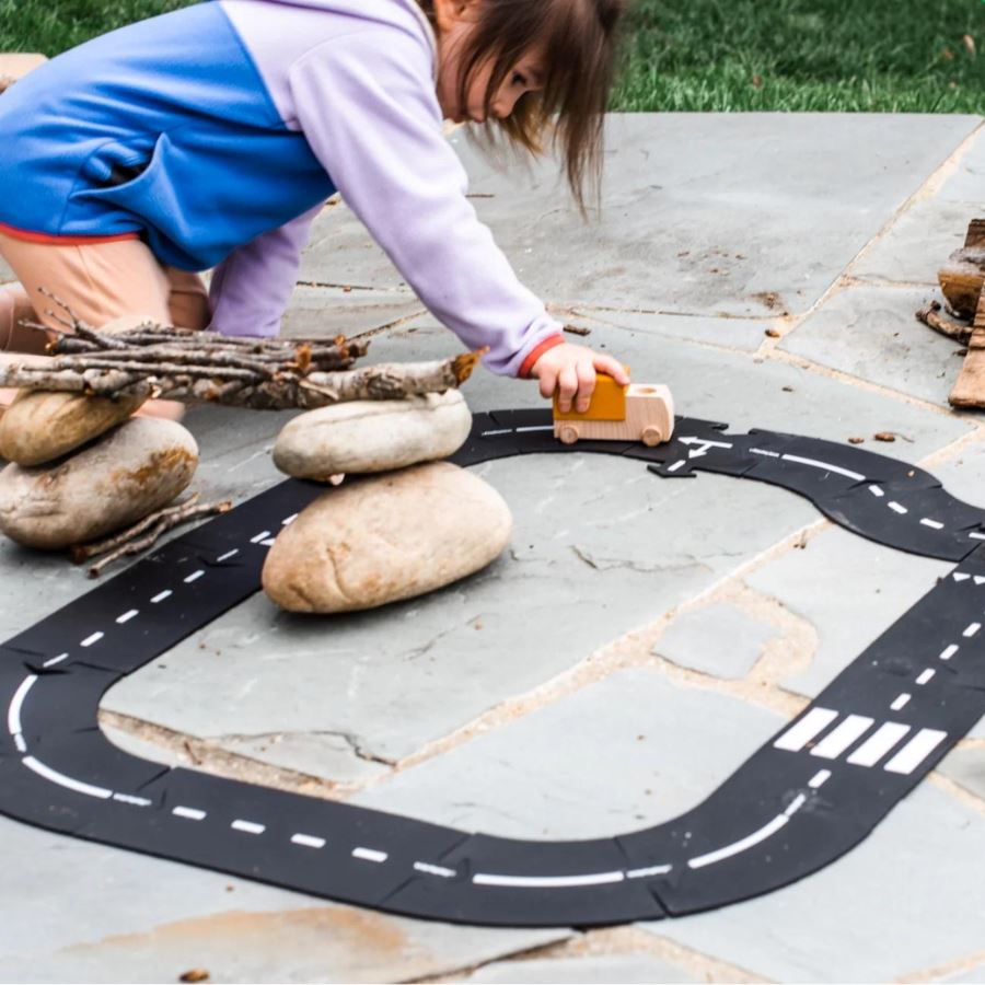 【新品未使用】waytoplay 24 Highway Amazon.com: Waytoplay's Highway - Flexible Toy Road Set, 24 Pieces