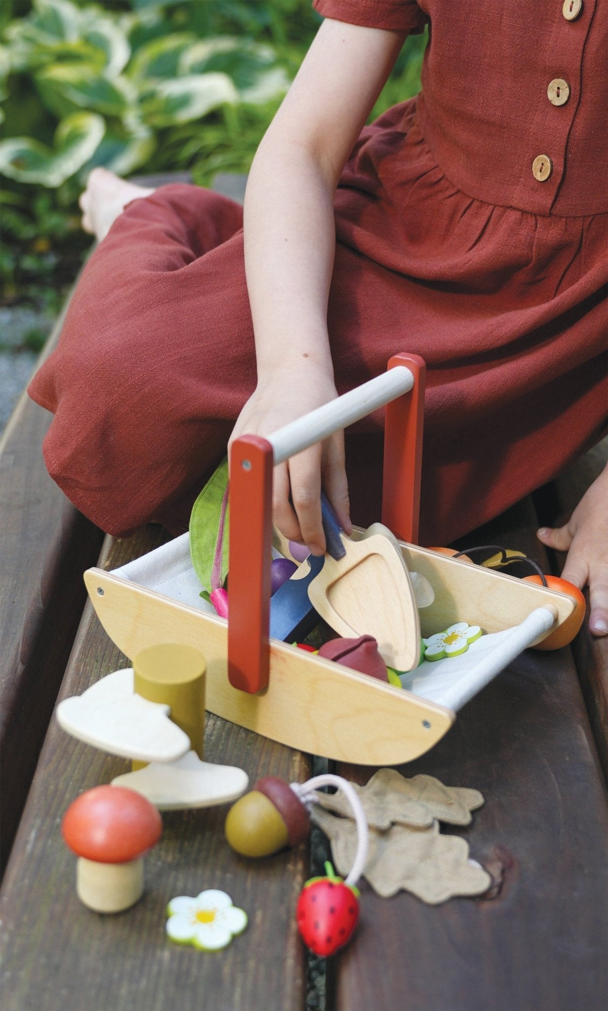 Tender Leaf - Wild Wood Foraging Trug