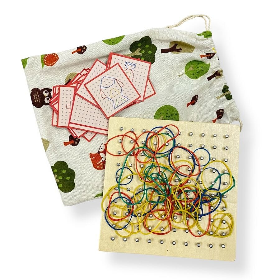 TOYCYCLE - Wooden Geo Board with Pattern Cards