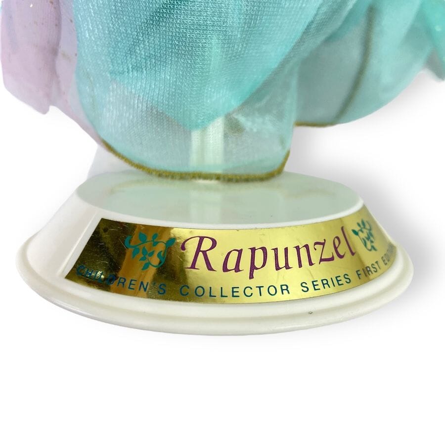 TOYCYCLE - Barbie Rapunzal Doll