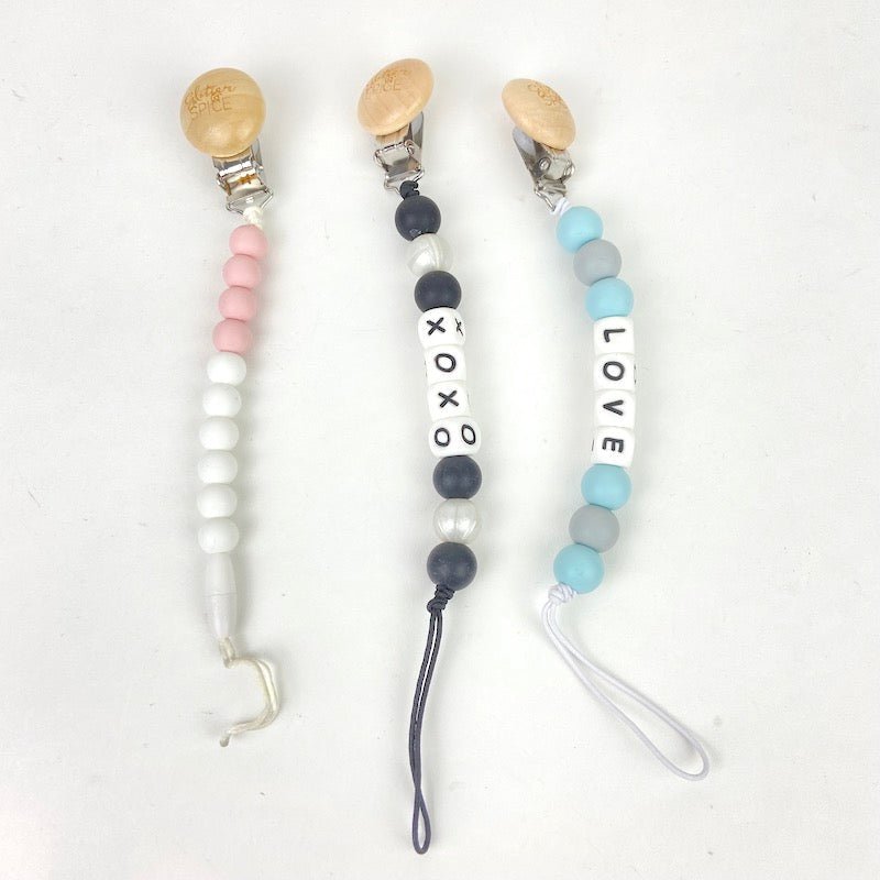 TOYCYCLE - Glitter & Spice Pacifier Clips - XOXO