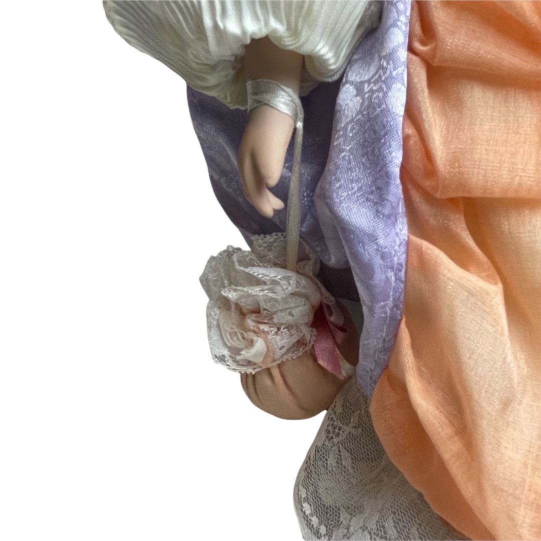 TOYCYCLE - Goldenvale Porcelain Doll - Riee