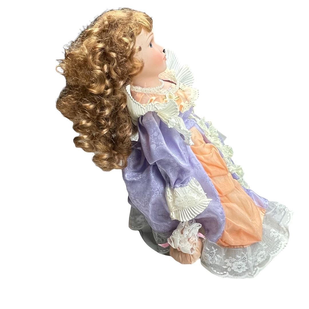 TOYCYCLE - Goldenvale Porcelain Doll - Riee