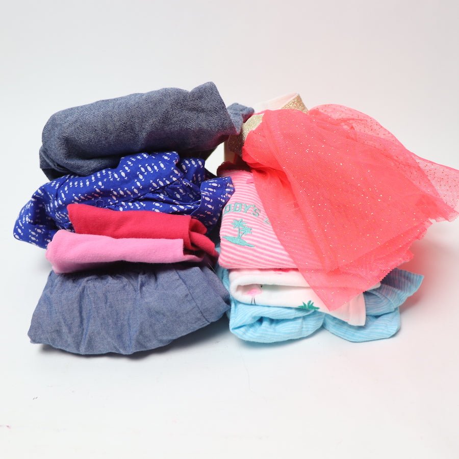 TOYCYCLE - Infant Outfit Essentials Clothing Bundle 9M