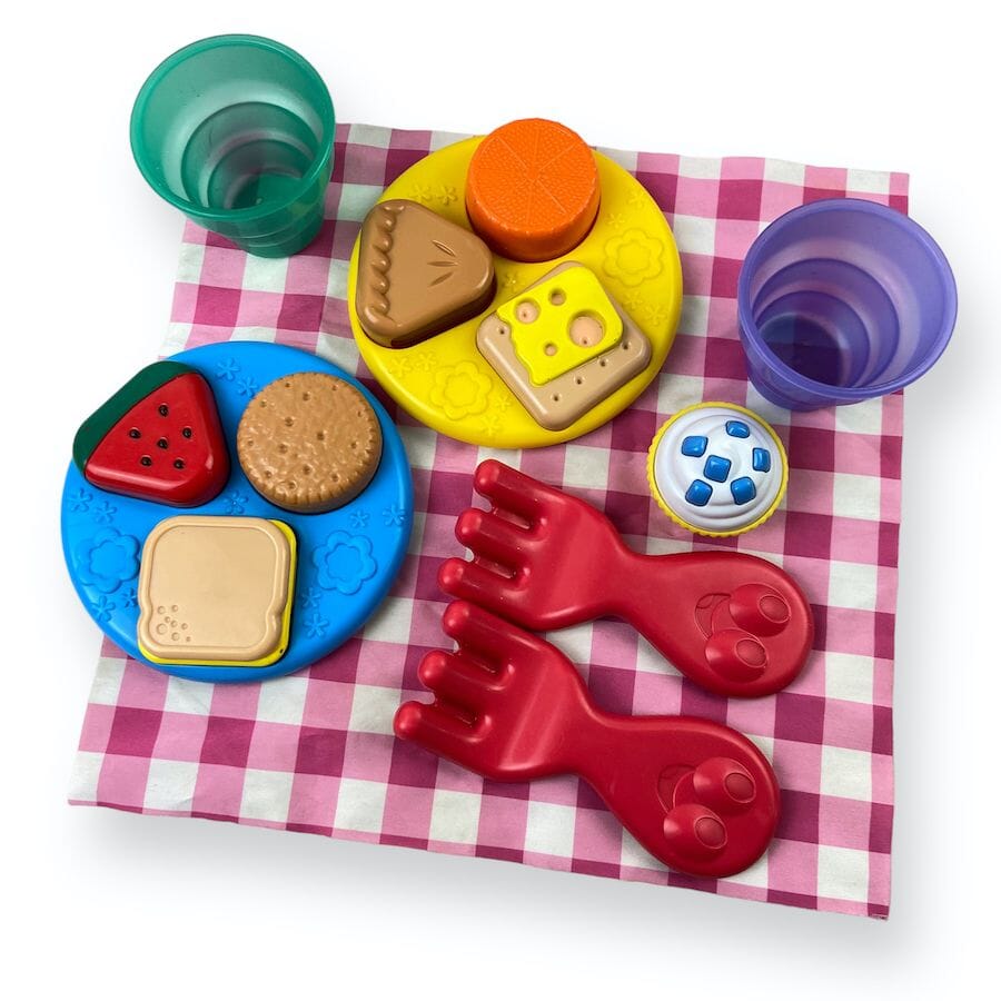 LeapFrog Shapes and Sharing Picnic Basket Toys 