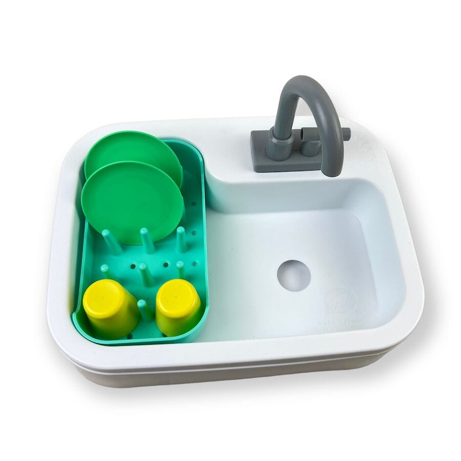 play sink with running water from Lovevery