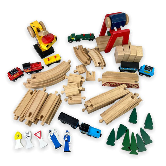 Melissa & Doug Wooden Track and Train Set 