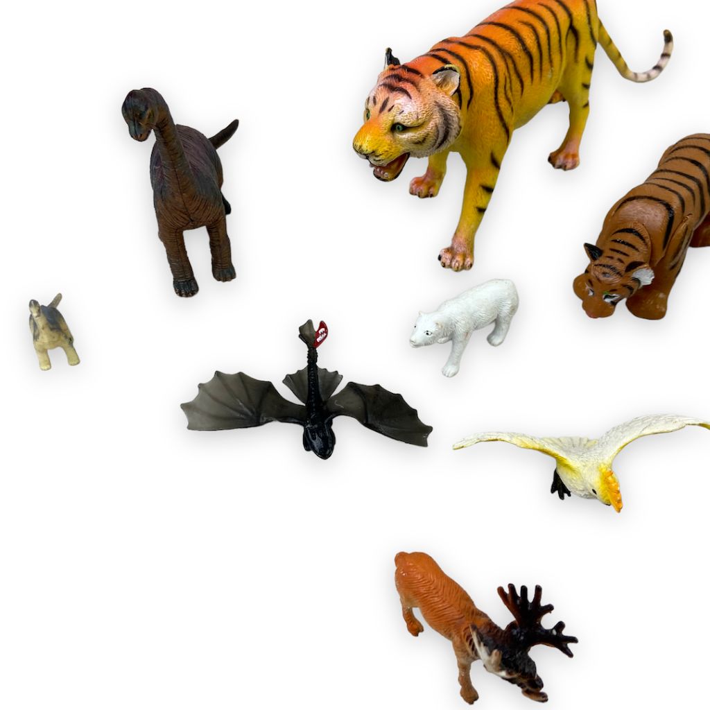 TOYCYCLE - Mixed Animal Figure Bundle