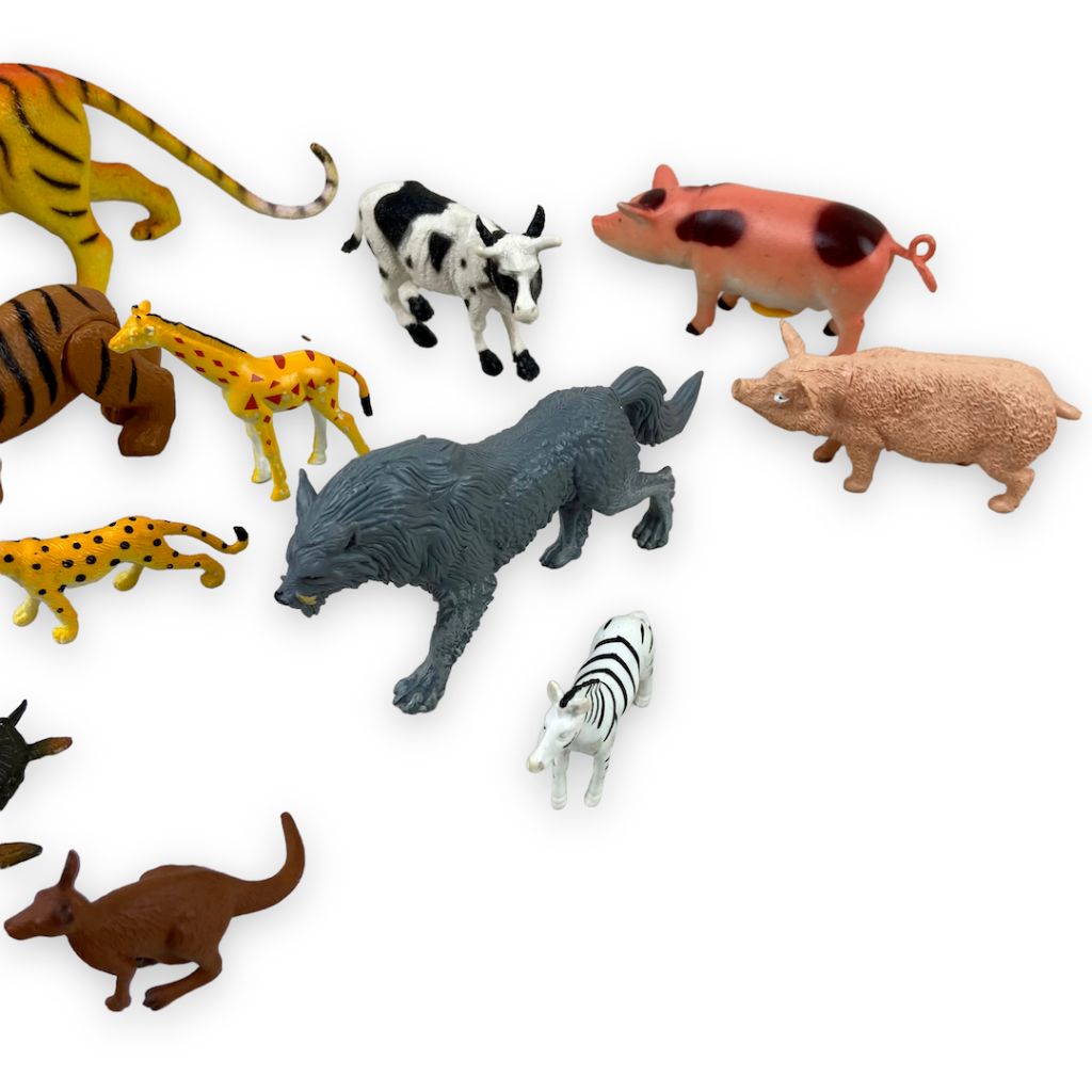 TOYCYCLE - Mixed Animal Figure Bundle