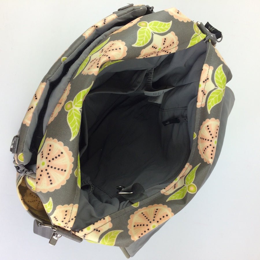 TOYCYCLE - Petunia Pickle Bottom Diaper Bag Back Pack