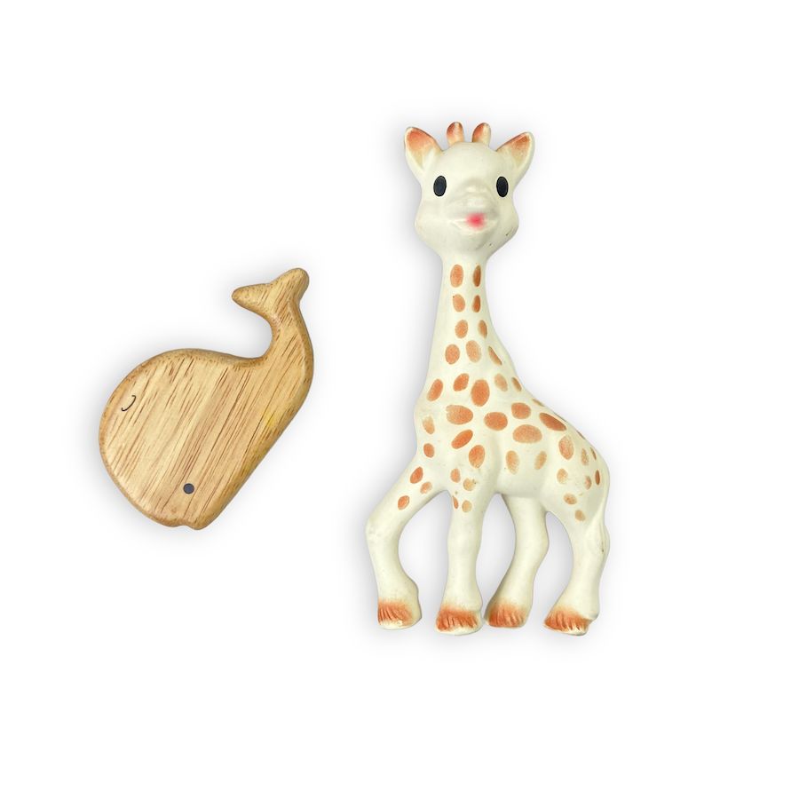 TOYCYCLE - Sophie the Giraffe Bundle with Wooden Rattle