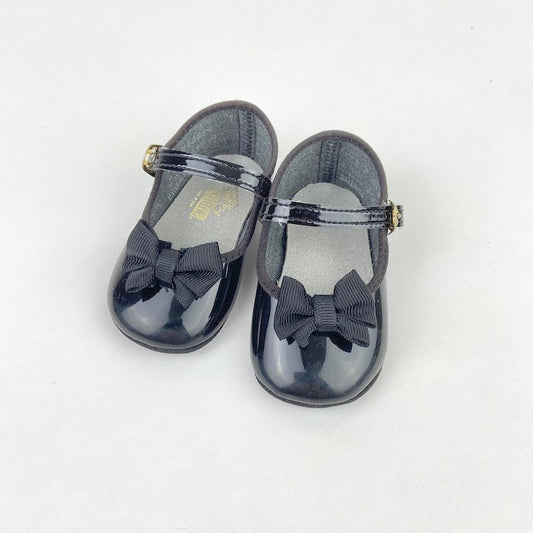 TOYCYCLE - Step & Stride Shoes Size 1